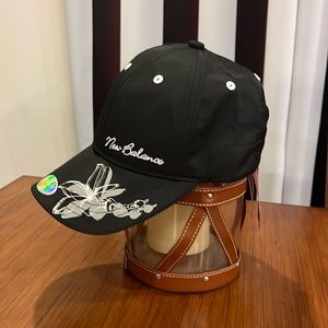 New Balance Women’s Flower Hat Cap Floral black new Women’s Fit One Size